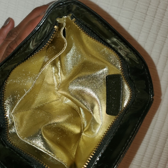 EUC Kate Spade Wristlet (In excellent condition) - Picture 4 of 8